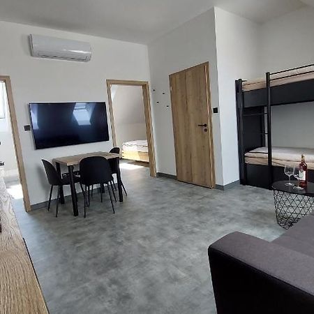 Ferienwohnung Apartman Po Schodech Nahoru Bořetice Exterior foto